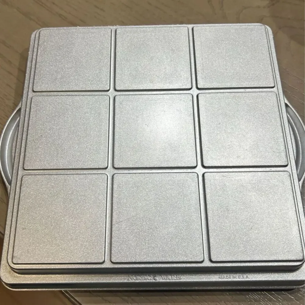 Nordic Ware Cast Aluminum Snowflake English Shortbread Pan